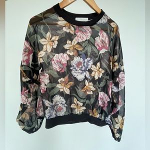 The Marzy, sheer blouse crew neck, flower detail, boutique bought, size small
